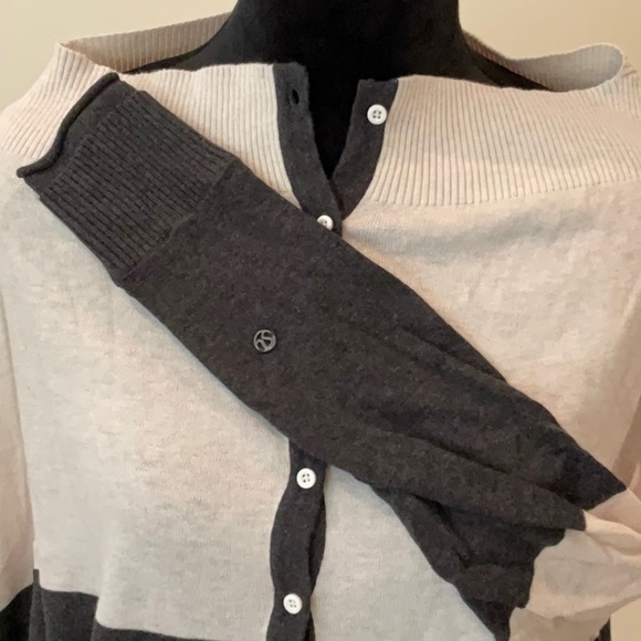 Lululemon UPSIDE DOWN Sweater - Picture 3 of 5